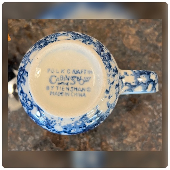 Vintage Folk Craft-‘’Cabin in the Snow’ by Tienshan-Set of Four Mugs. - Picture 6 of 7